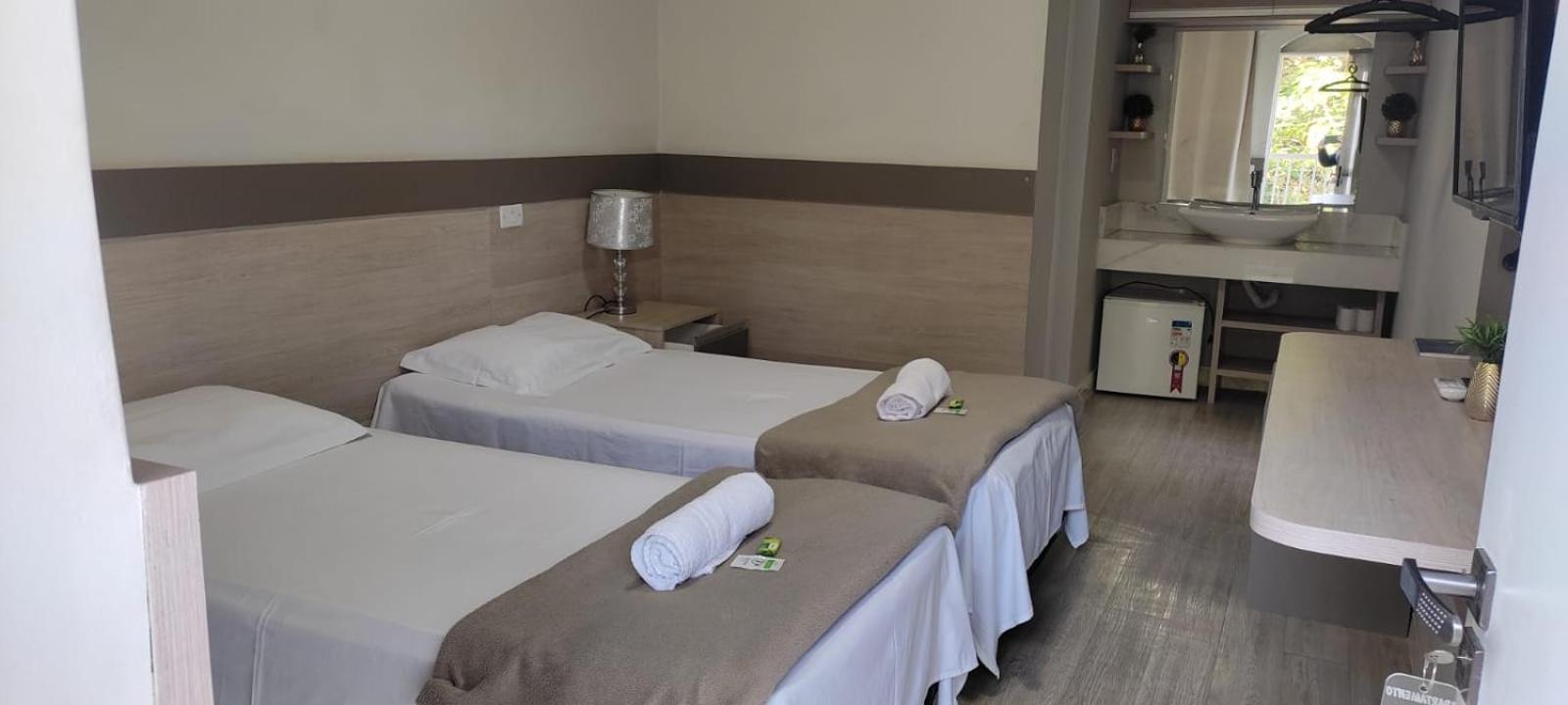 Hotel Pousada Imperial เปาลีเนีย ภายนอก รูปภาพ